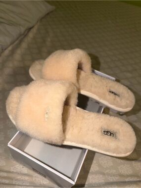 UGG Women's Plush Slide Slippers - Beige